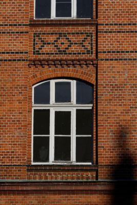 Die Zimmer werden zwar meist nur ein <br>Fenster haben, dafür aber ein sehr großes.